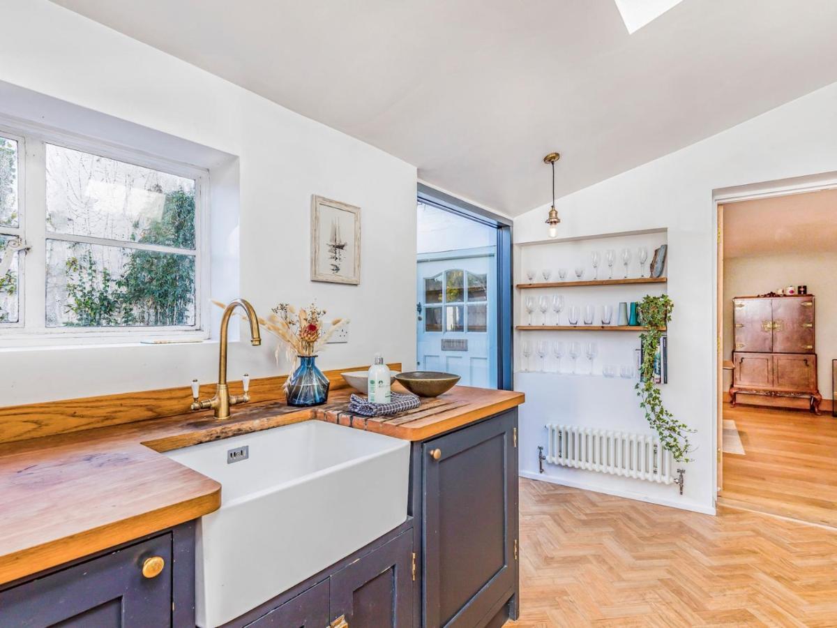 Pass The Keys Charming Downland Cottage Chichester Exterior foto